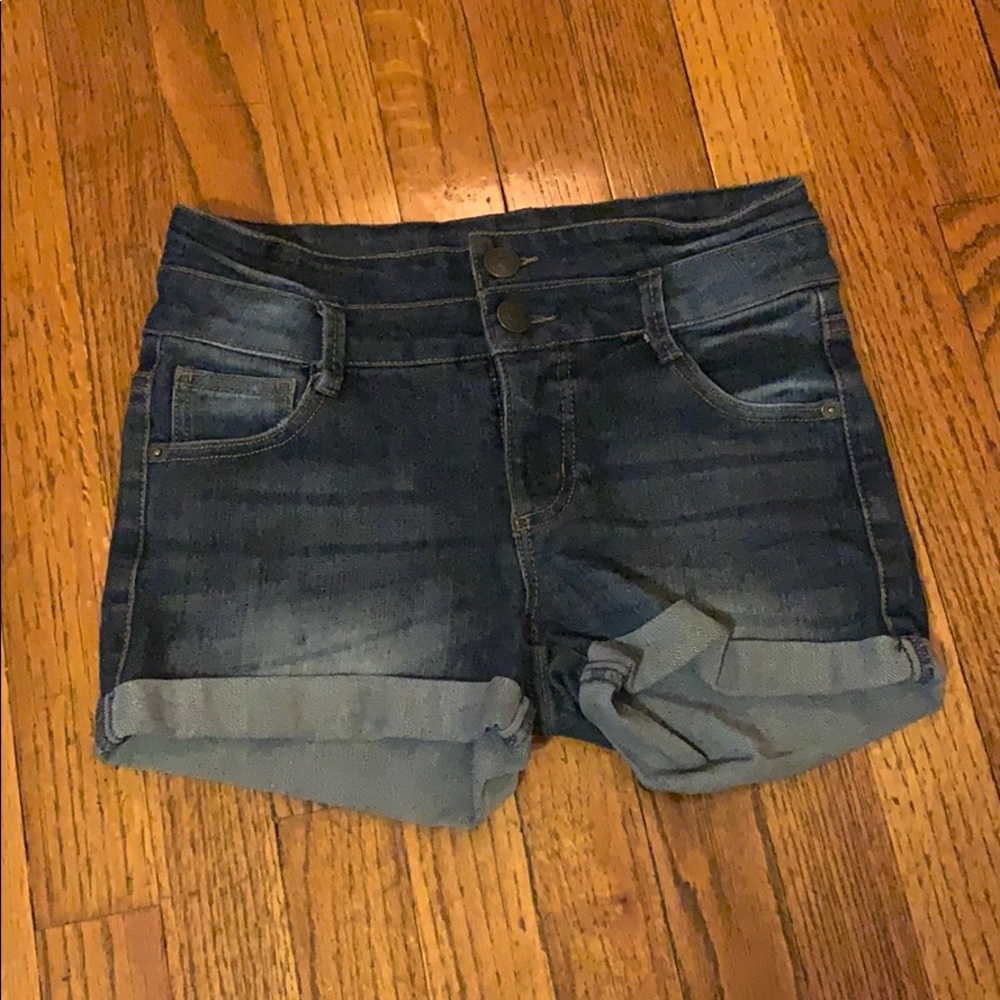 CHEROKEE HIGH WASTED JEAN SHORTS (size large) NEW!